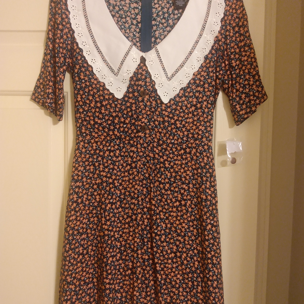 Vintage Floral Dress with Peter Pan Collar